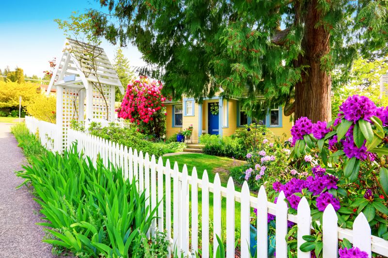 Elegant Picket Fence